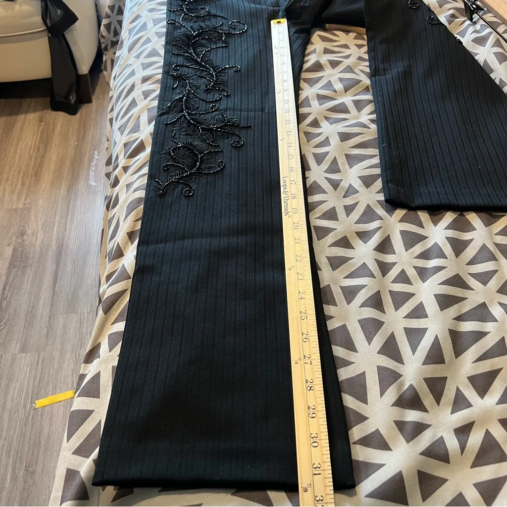 Express Vintage Stretch Wool Blend Beaded Embroidered‎ Feathers Black Trousers - Image 11