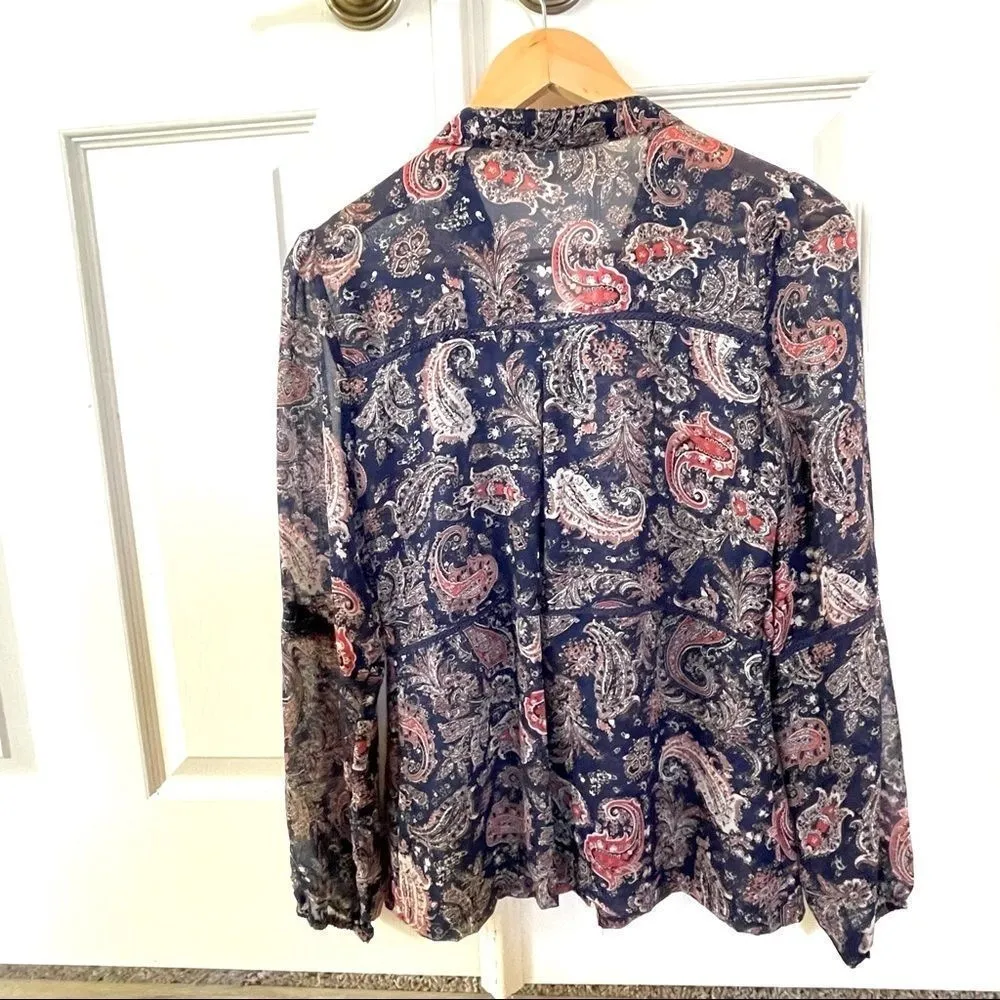 Octavia blue long sleeved paisley pattern blouse Size M - Image 3