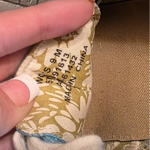 Sperry Tan and Cream Boat Shoes - Image 3