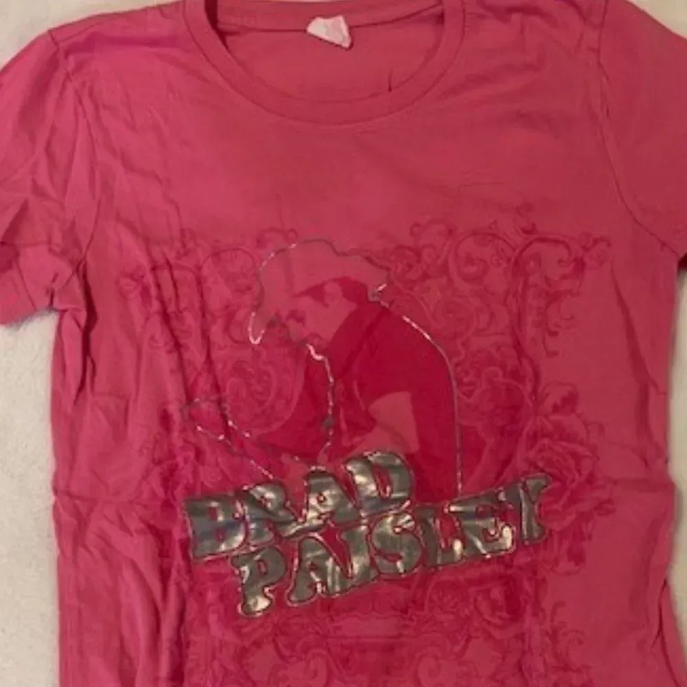 Brad‎ Paisley 2012 Pink Concert Shirt L EUC Pink Size XL - Image 2