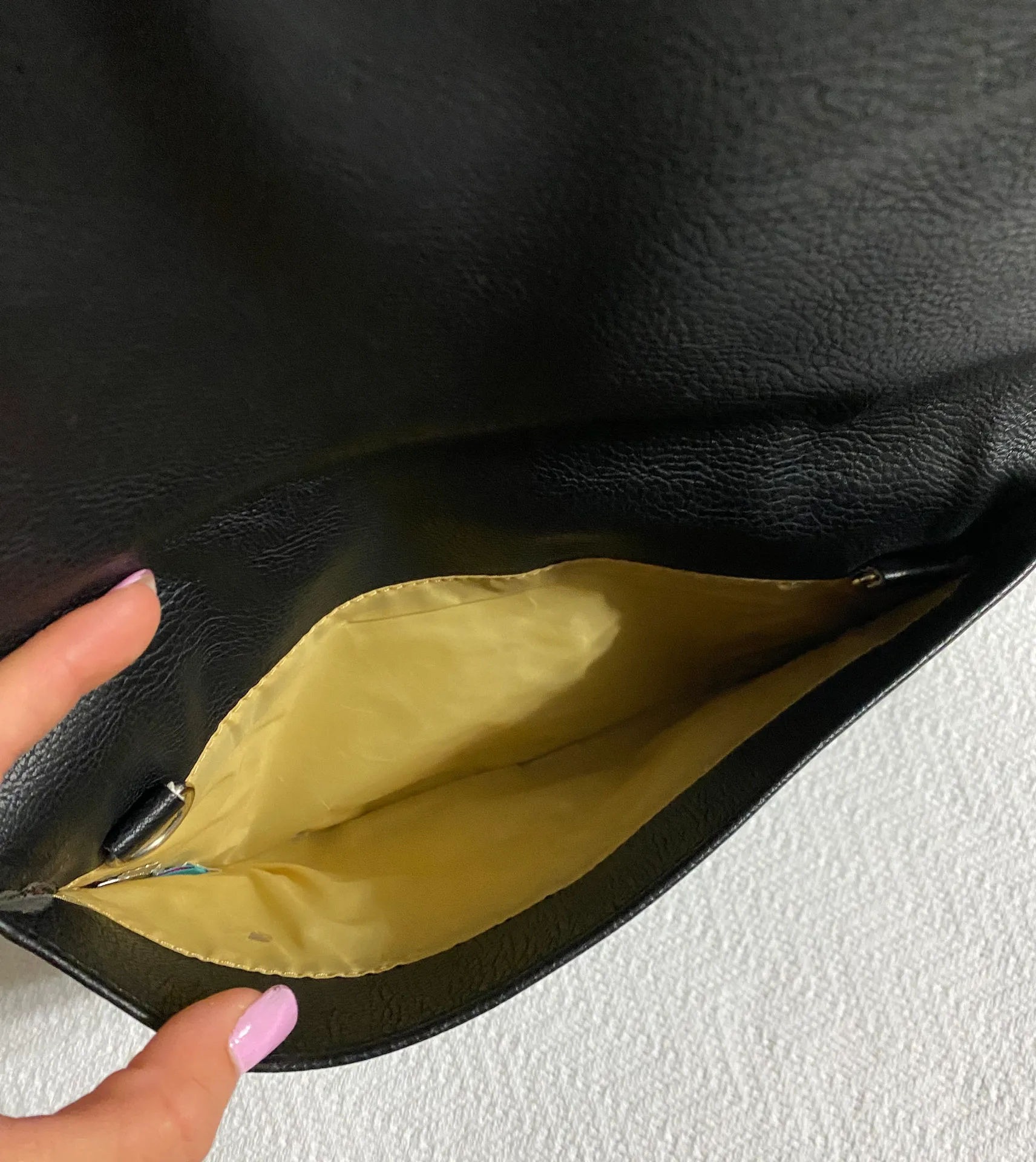 Clutch Black - Image 4