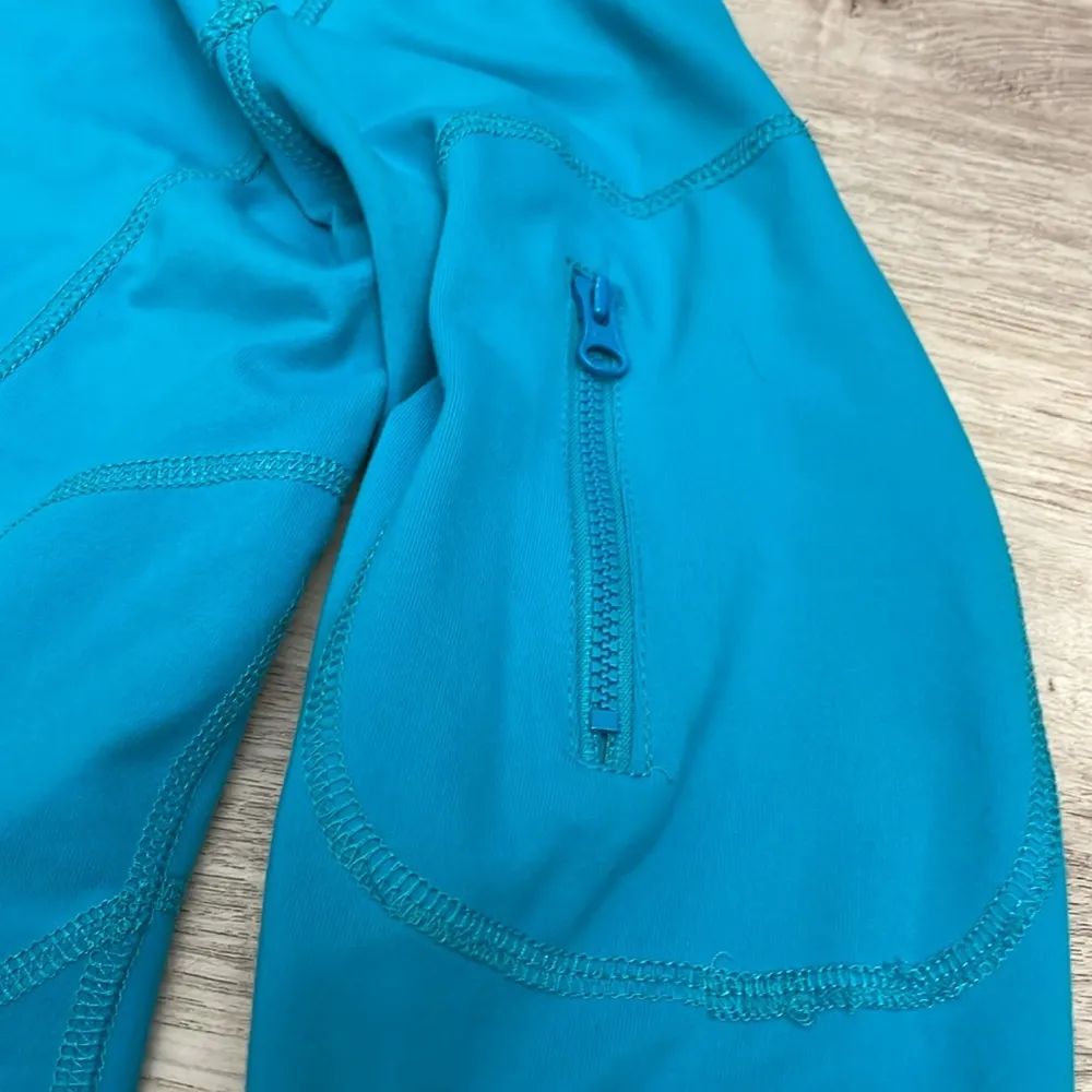 JOIA NYC Performance Wear Aqua Running Zip Front Jacket Size Small Blue - Image 11