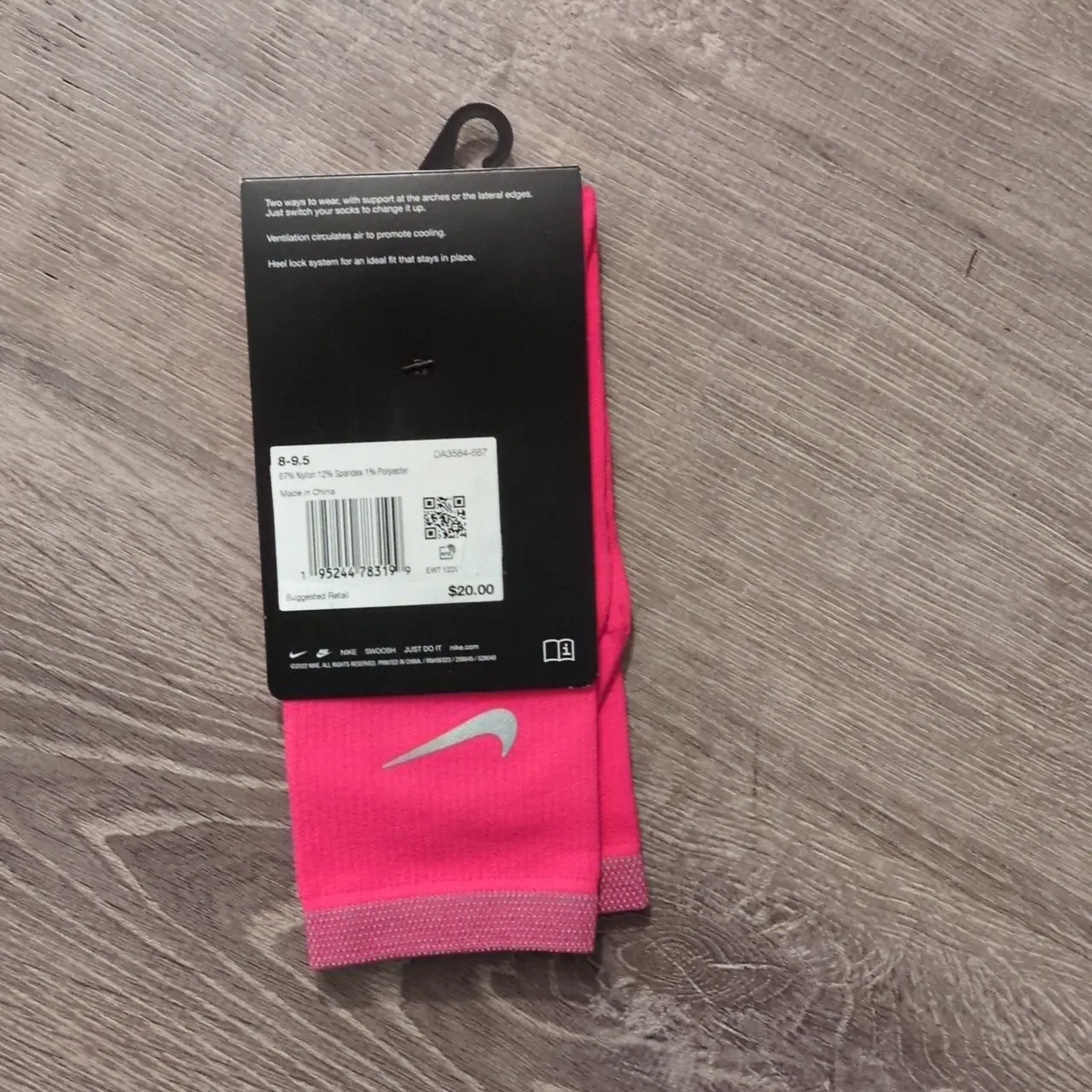 Nike Spark Pink Running Compression Socks Size 9.5-11 - Image 3