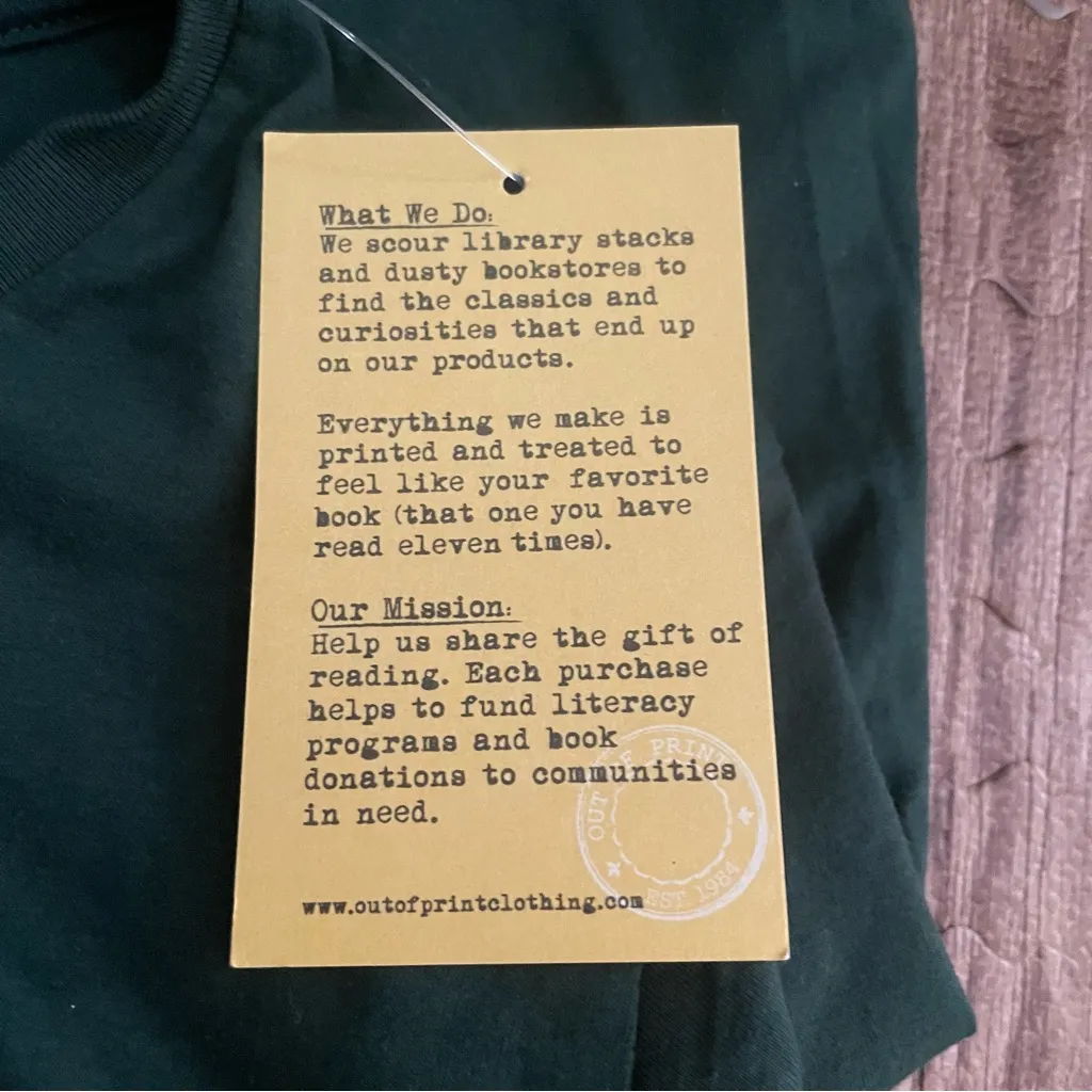 NWT Out of Print Pride and Prejudice Women's Crew T-Shirt Size XXL - Image 5