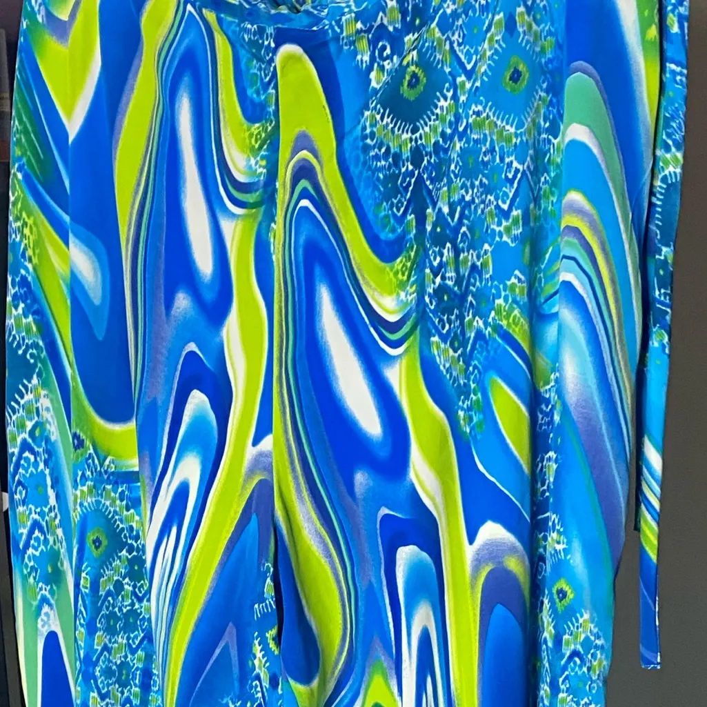 Natori Abstract print With Blue and Green Patterned pajama pants Size Large - Image 4