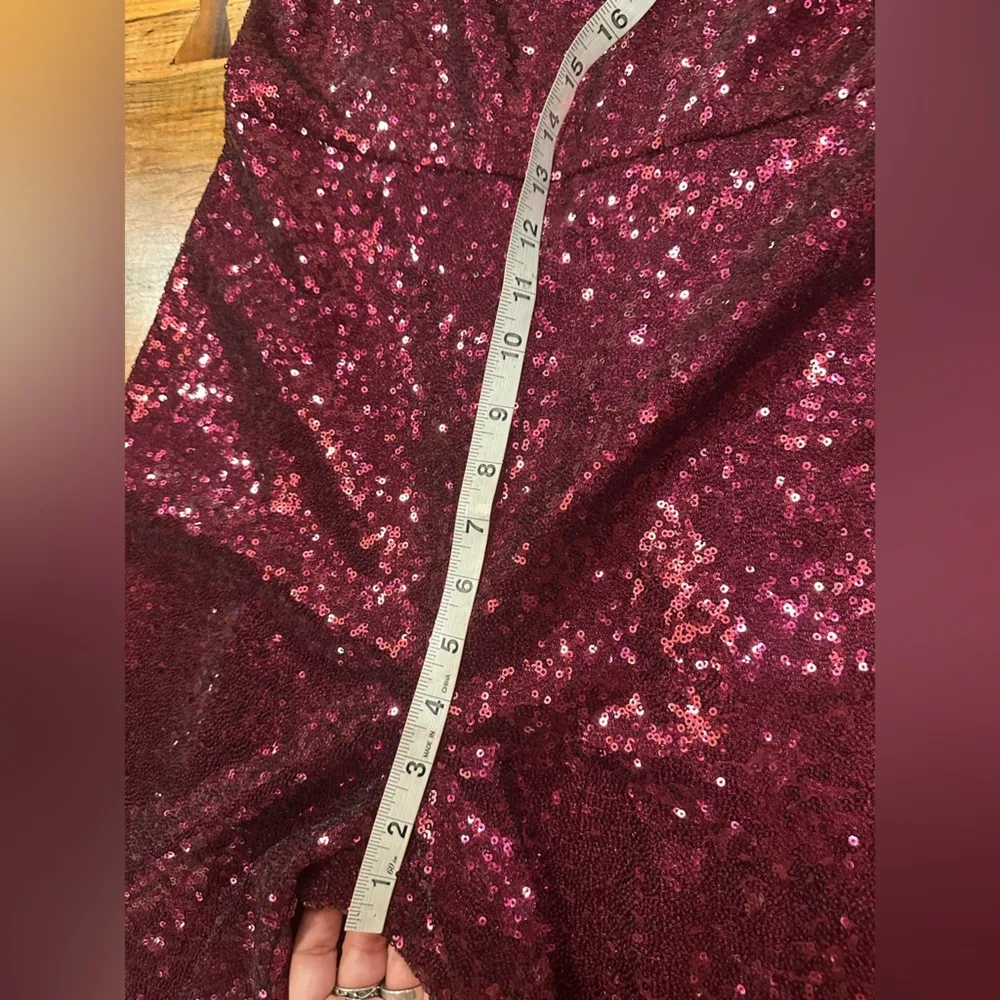 NWT Gal Meets Glam Red Plum Sequin Casey Jumpsuit Cropped  Ruffle SHOULDER - Image 13