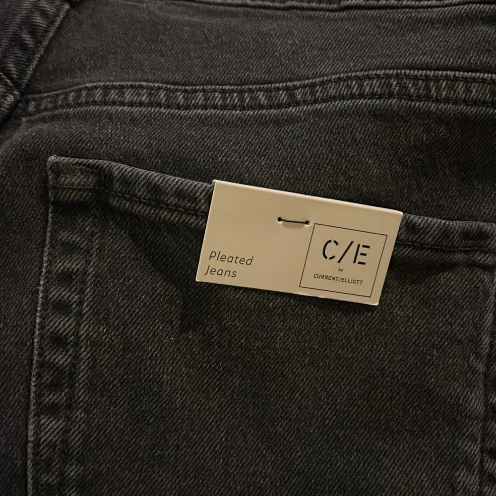 Current Elliott Pleated Jeans Gravity - Image 11