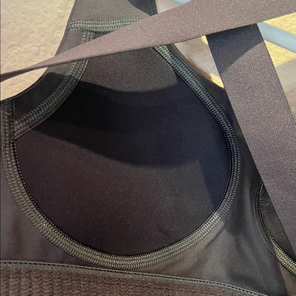 Girlfriend Collective Women’s Sports Bra Gray Size XS - Image 9