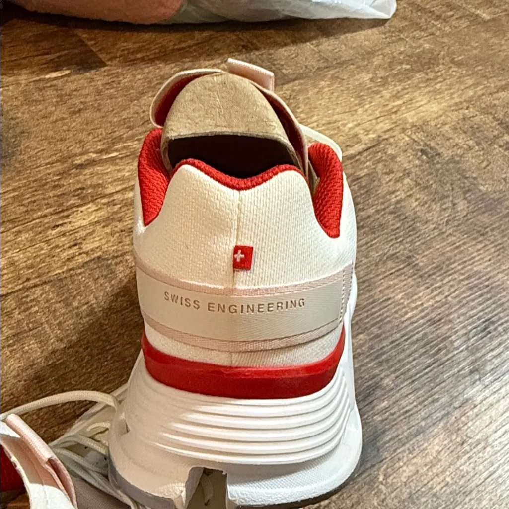 ON W CLOUDNOVA FORM White/ Red White Size 8.5 - Image 6