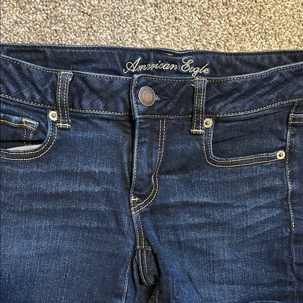 American Eagle Dark Blue Midi Denim Shorts Size 6 - Image 4