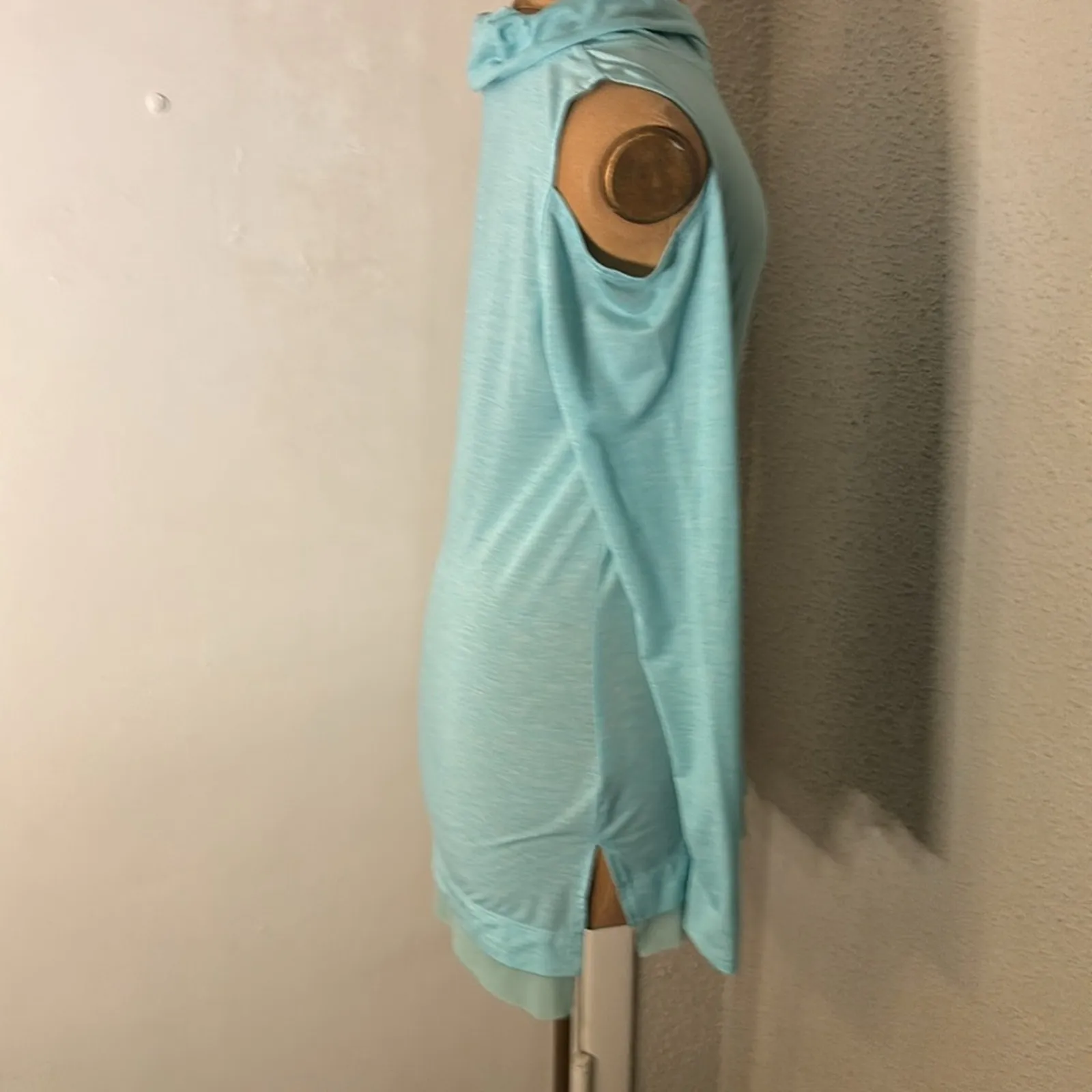 Nanette Lepore Women's Cold Shoulder Top Tunic Angel Blue  XS Athleisure Casual - Image 4