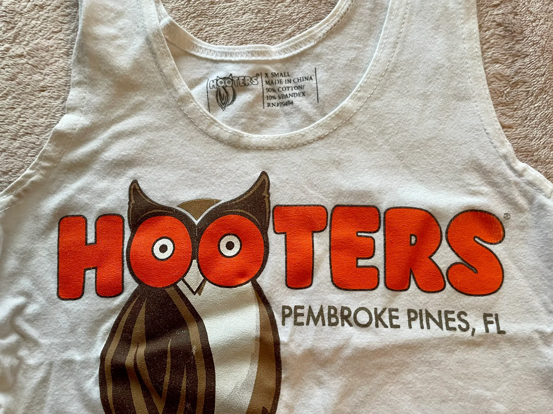 Hooters Uniform - Image 8
