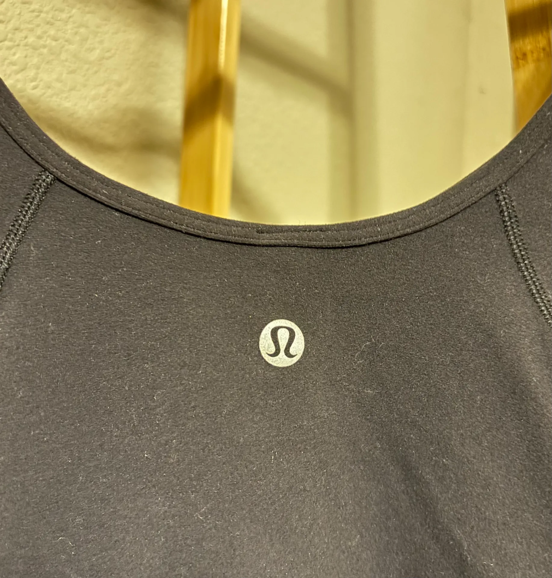 Cropped Black Tshirt - Image 4