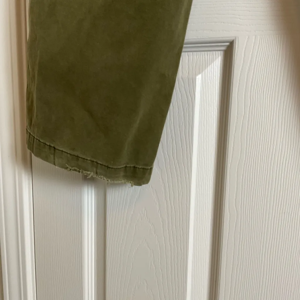 Old navy Olive green Cargo Pants size medium - Image 9