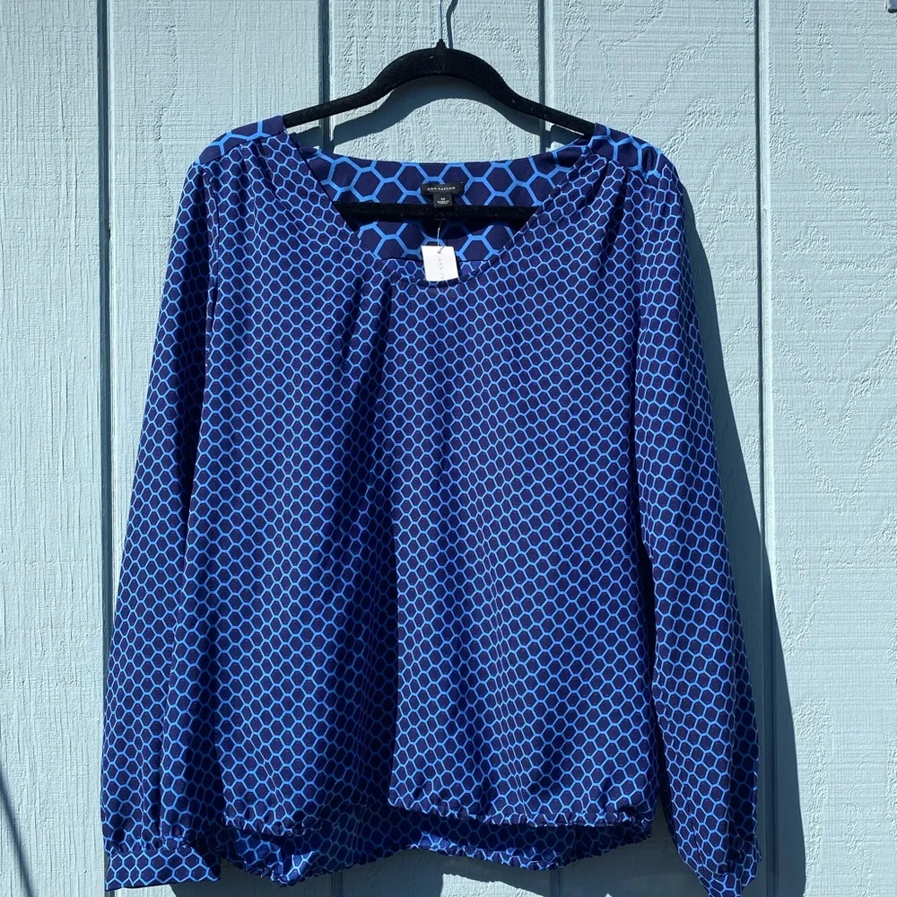 Brand new never worn flouncy Ann Taylor blouse - Image 2