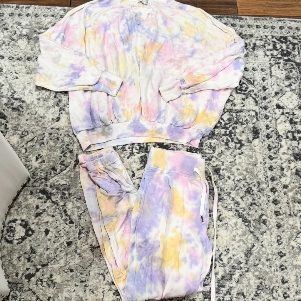 Young Fabulous & Broke Pastel 2-Piece Tie-Dye Lounge Set - Image 5