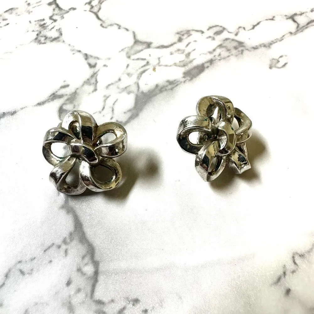 Trifari silver tone vintage clip on earrings - Image 6