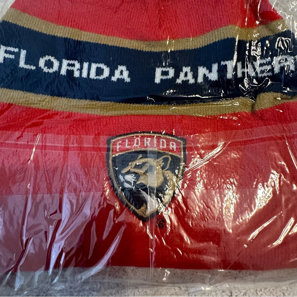 Panthers Hockey NHL 2024 Stanley Cup Champions Beanie Pom Pom Hat Red Blue - Image 3