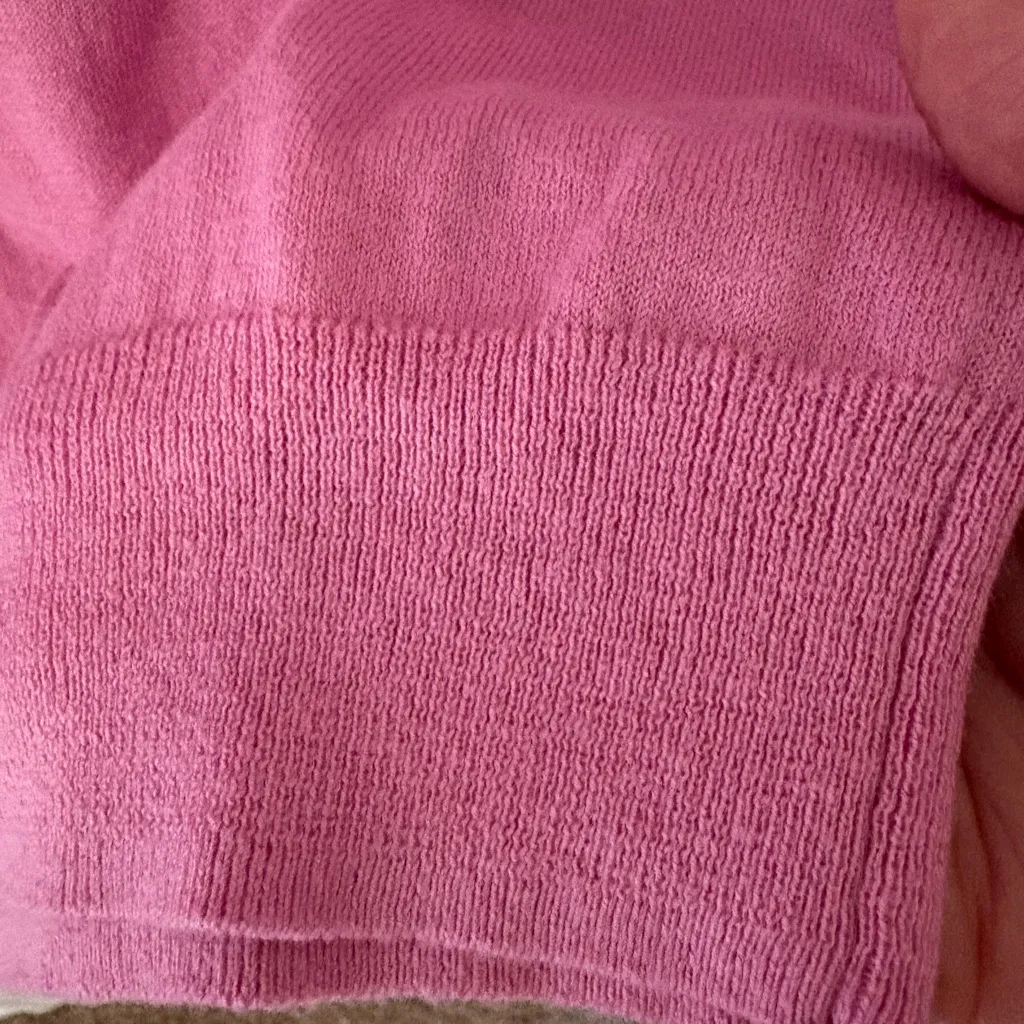 Minnie Rose Cotton Cashmere Collared V-Neck in Raspberry. Size Medium. - Image 11