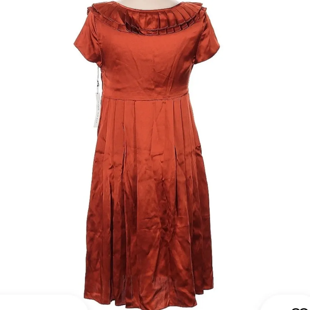 Susana Monaco Orange Shiny Pleated Collart Short Sleeve Zip Dress Small - Image 2