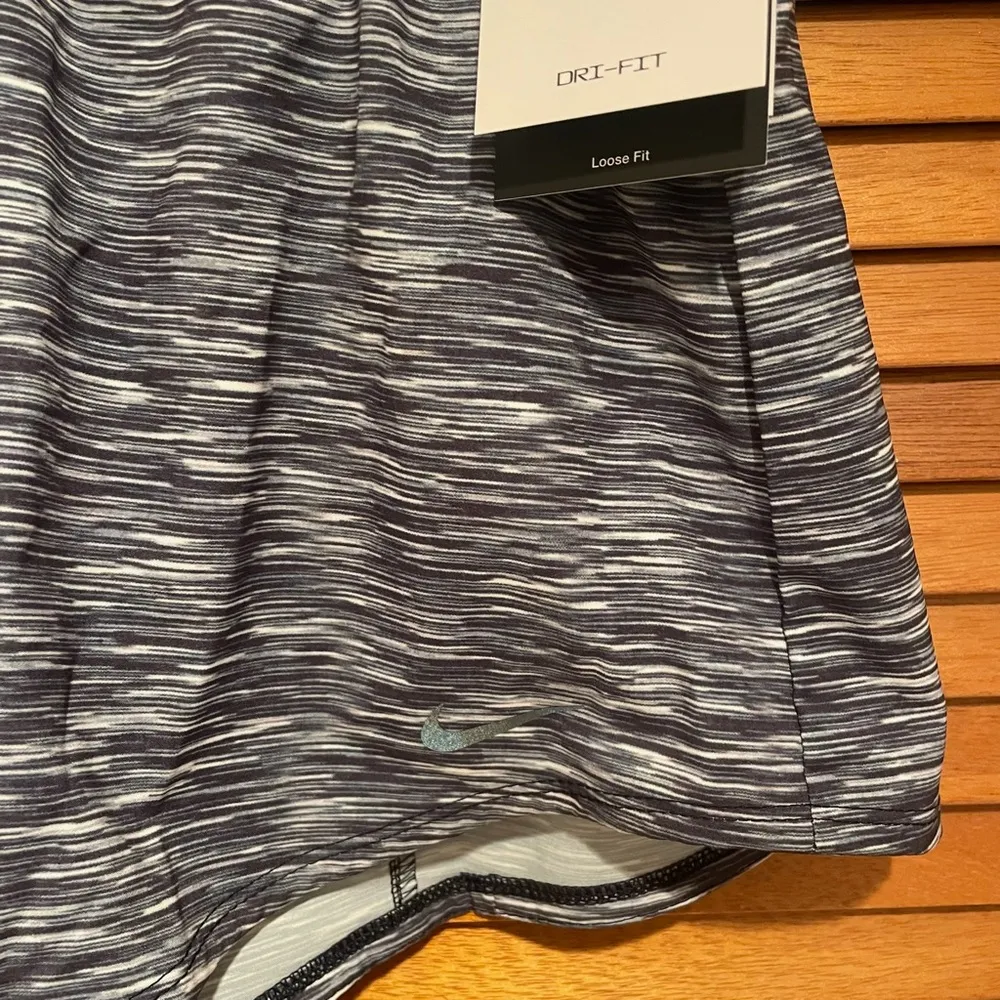 Nike Women’s One Dri-Fit Mid-Rise 3” Navy Blue Brief Lined Shorts Sz M NWT - Image 3