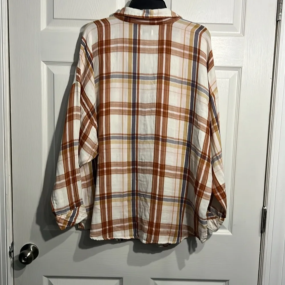 True Craft Women’s Wear plaid button down top. Size 2x. NWT - Image 7