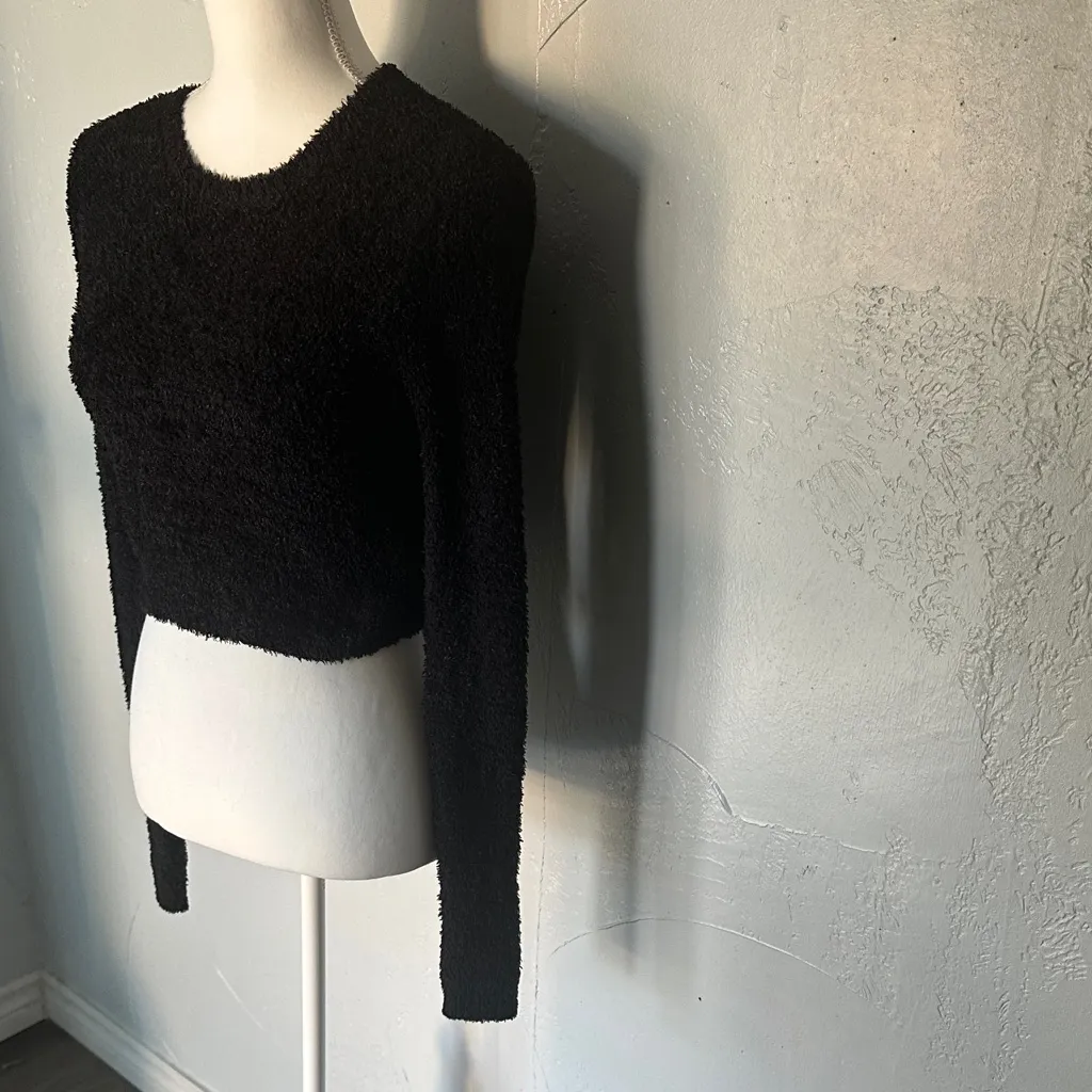 Olive & Oak Textured Black Crew Neck Sweater - Image 4