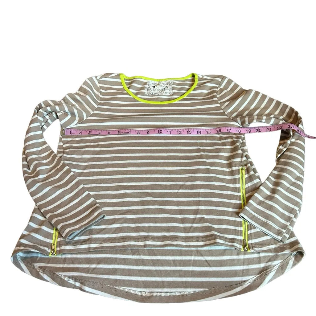 3/$15 LILI’S CLOSET striped top - Image 3