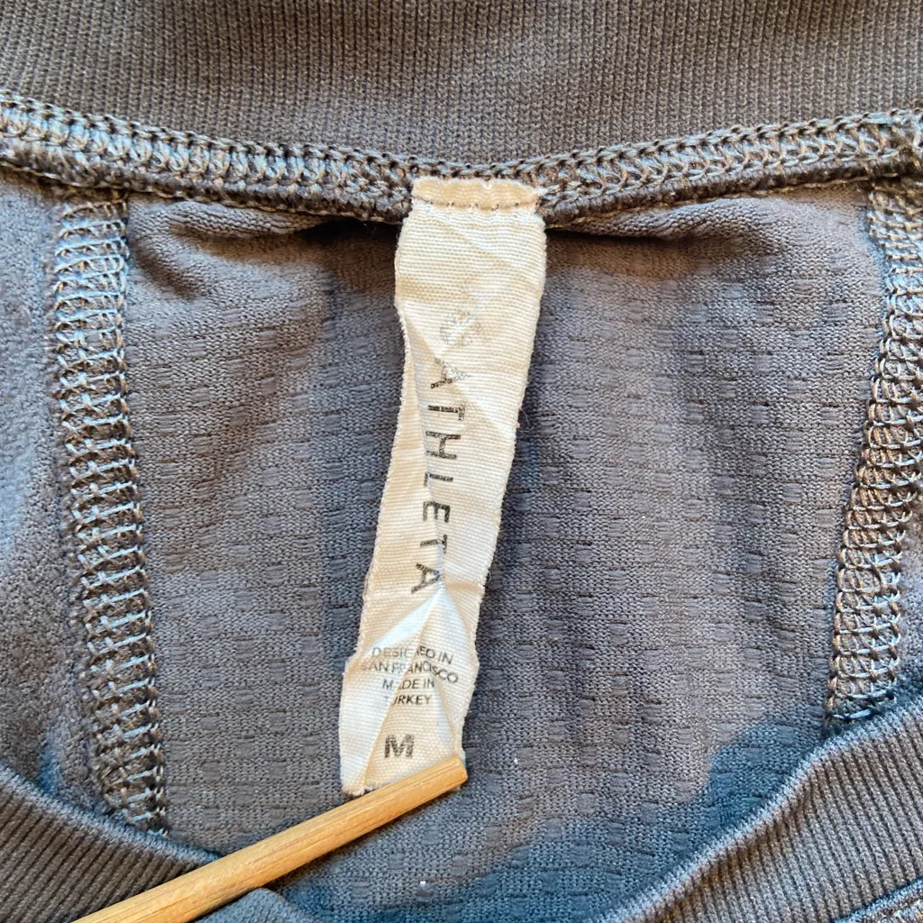 Athleta Top,‎ long sleeve, Black, Thumbholes, Size Medium - Image 3