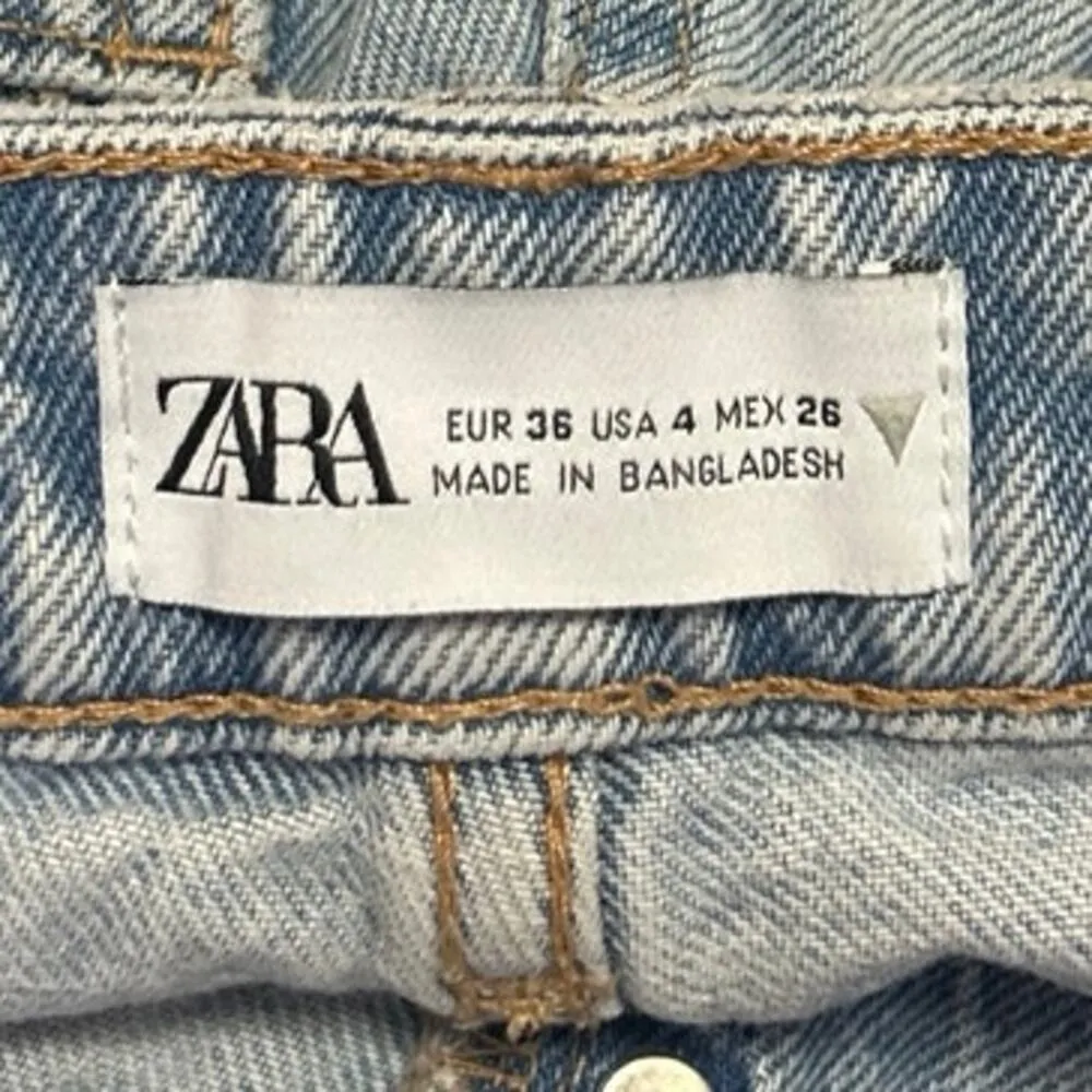 Zara Women's Blue Light Wash High Waisted Flared Bootcut Denim Jeans Size 4 - Image 4