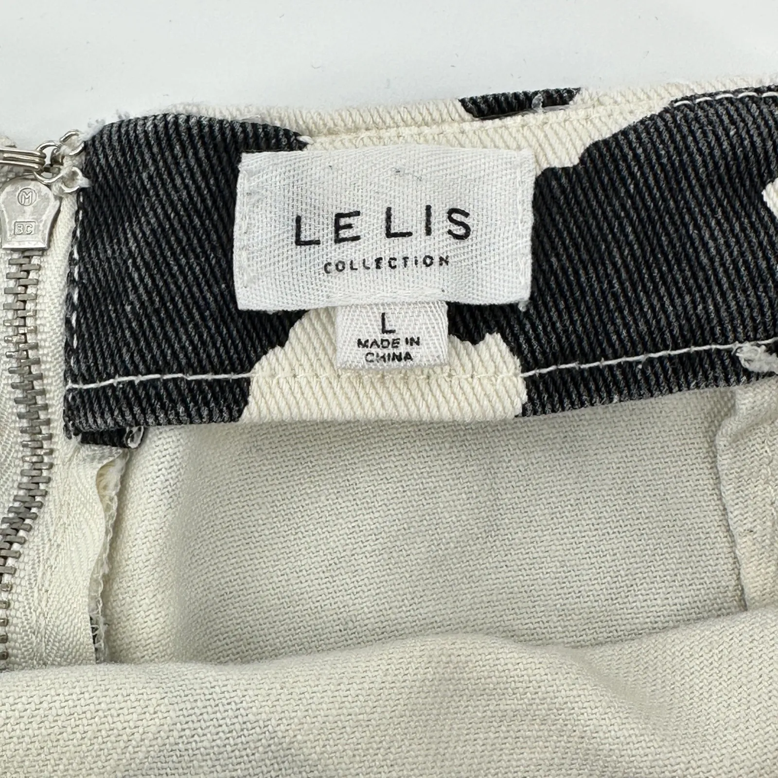 Le Lis Cow Print High Waisted Denim Shorts Indie Sleaze Western Cowgirl Y2K LRG White Size L - Image 4