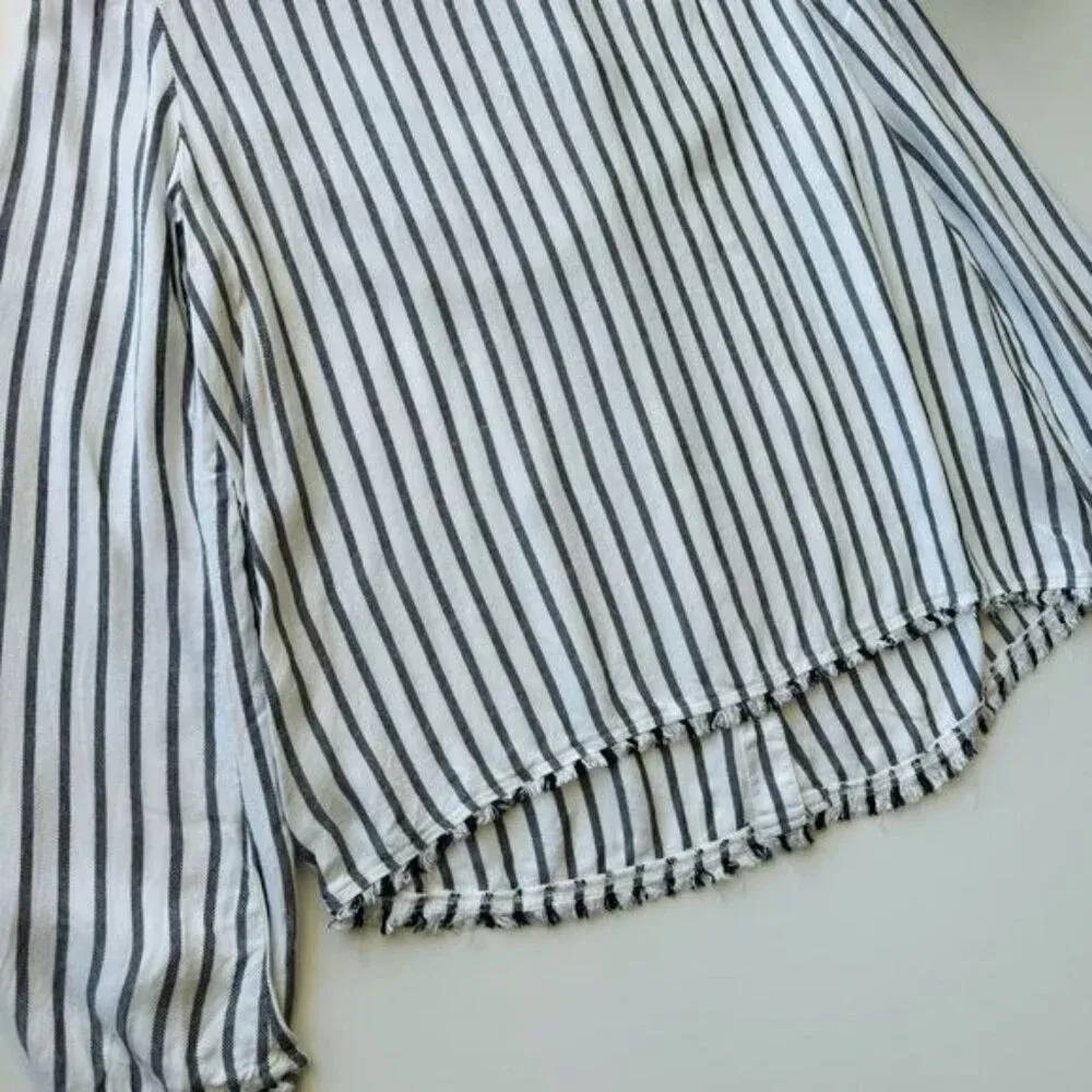 Cloth & Stone Women's‎ Button-Back Striped Top Size XS Frayed Hem Flared Sleeve - Image 5