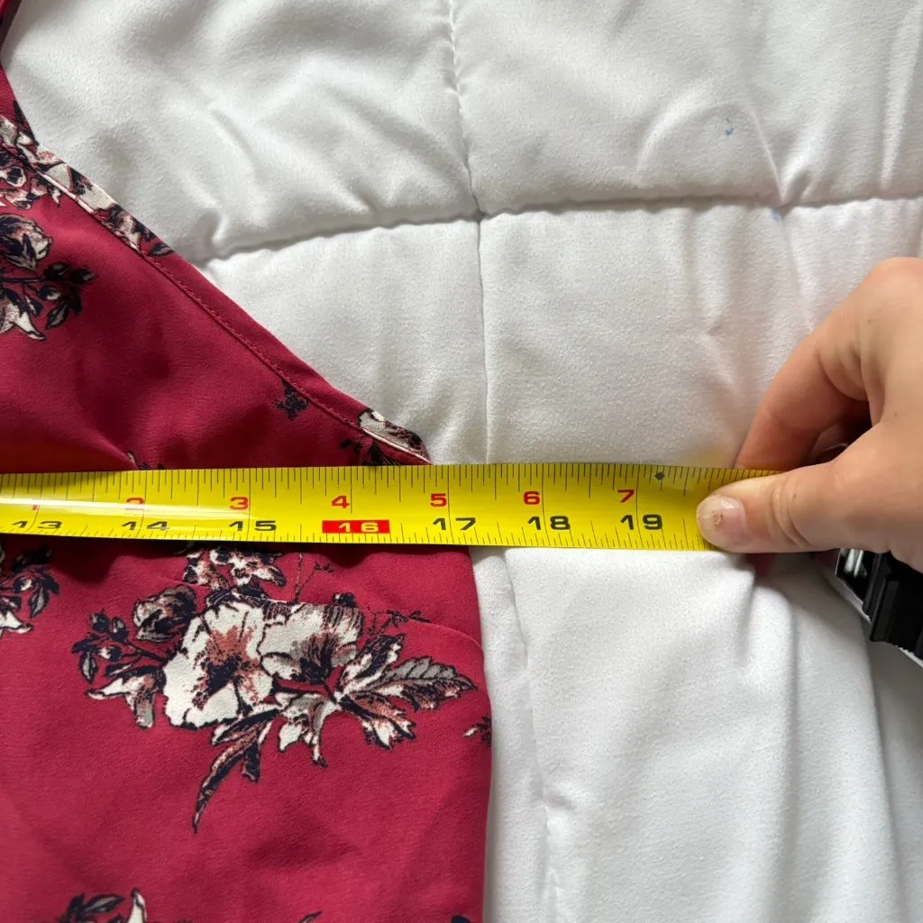 C Womens Size Small Blouse Sleeveless Red White Floral High Neck Layered - Image 3