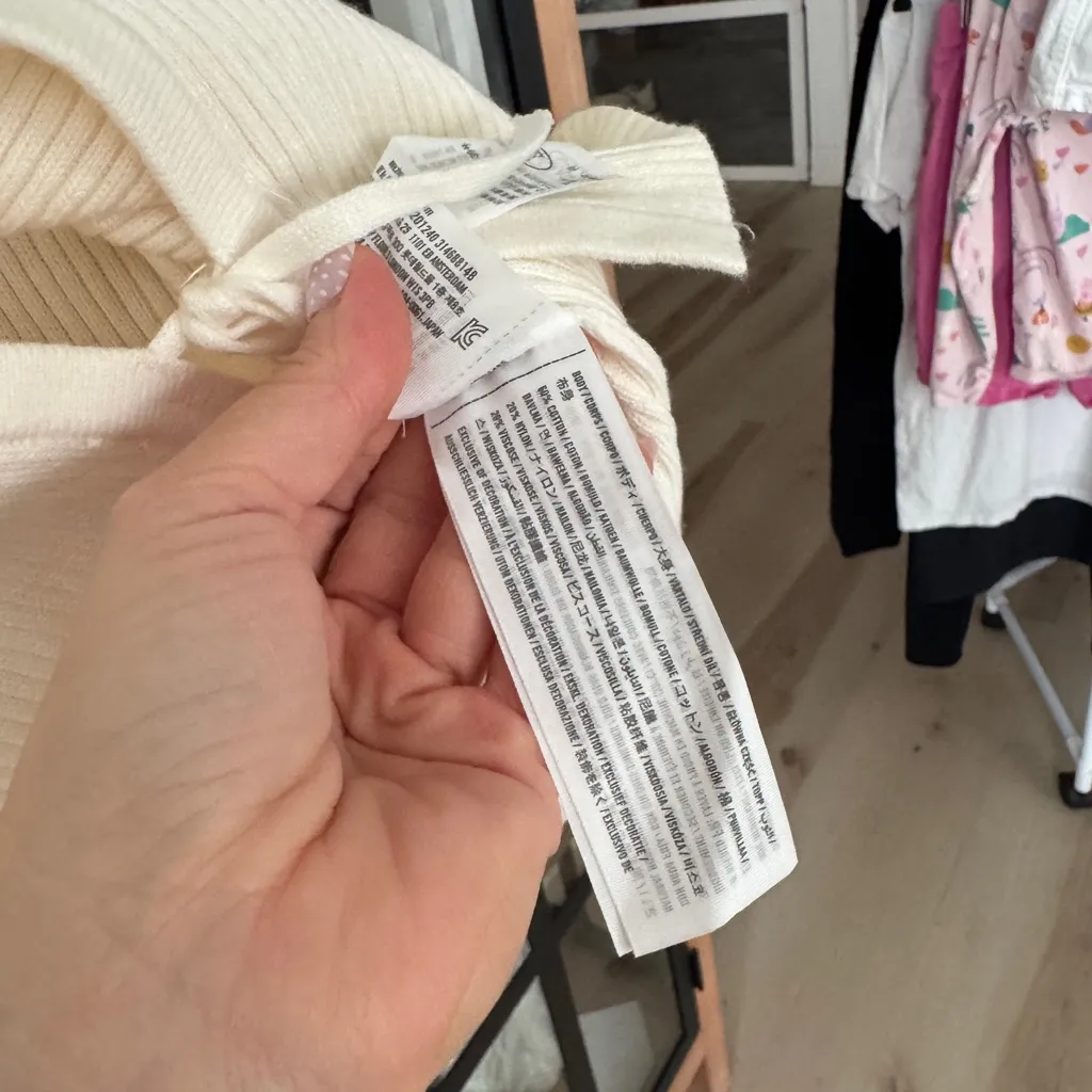 Abercrombie knit sweater vest tie front bows ivory ribbed neutral high neck top - Image 7