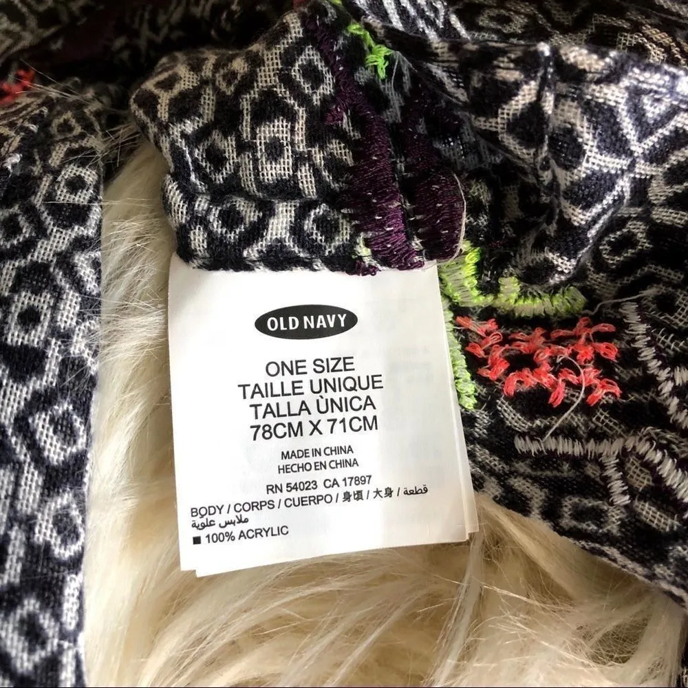 Old Navy color block embroidery infinity scarf - Image 3