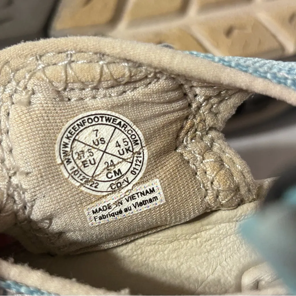 Keen Teal and gray fishermen Outdoor Sandals women size 7 - Image 8