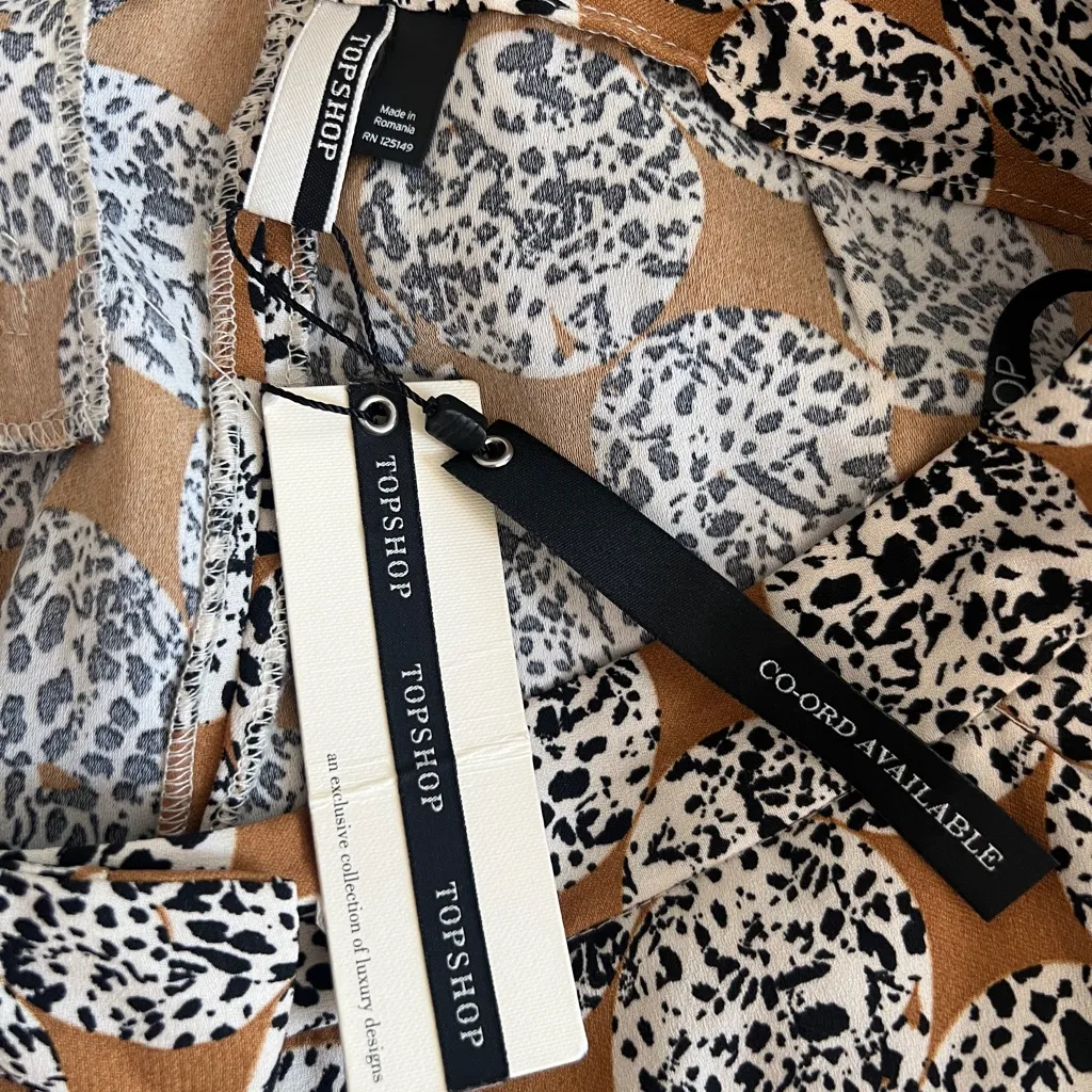 NEW TopShop Animal Print Leopard Trouser Pants Ankle Ruffle Frill Hem‎ Size US 6 - Image 3