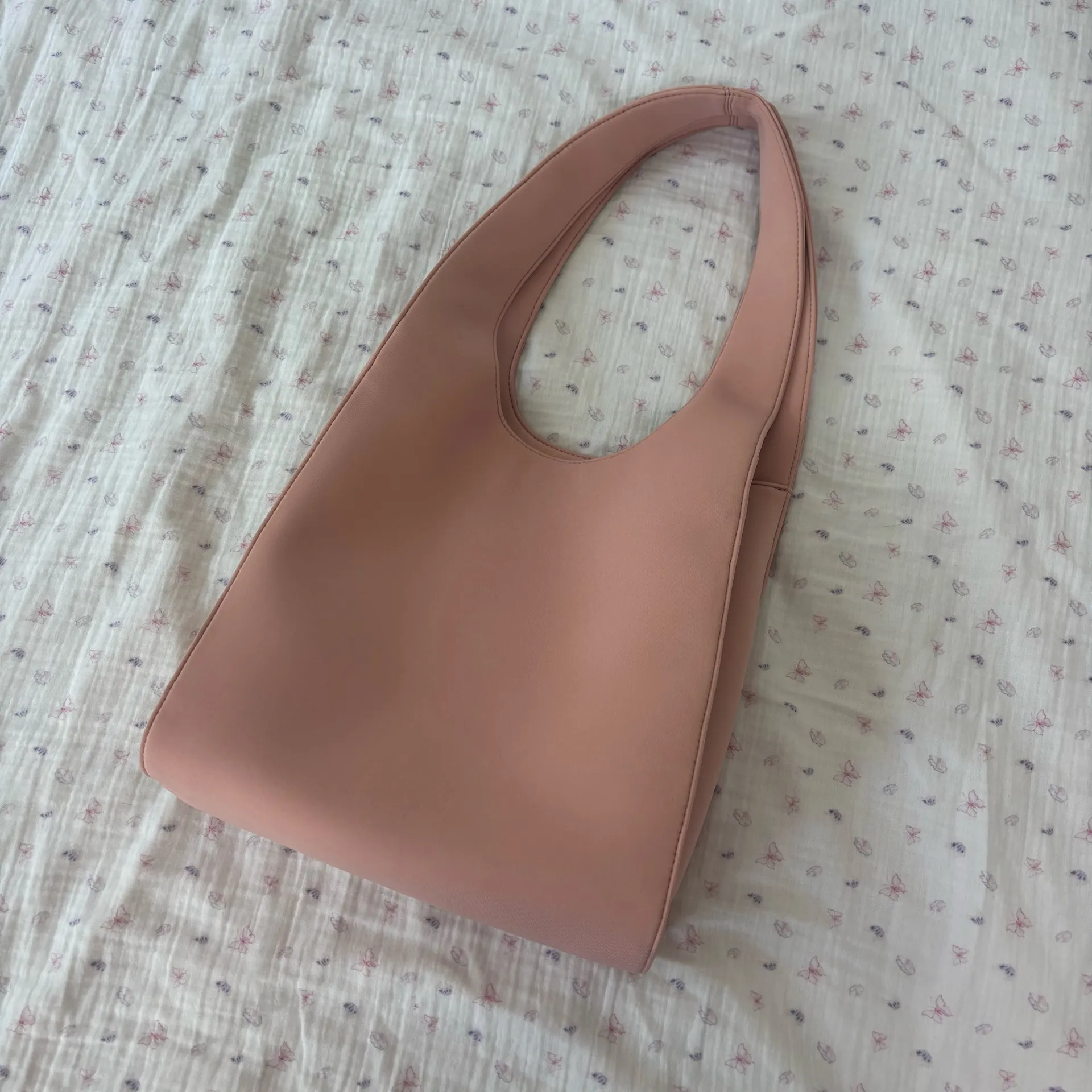 Gisou Tote Bag Pink - Image 3