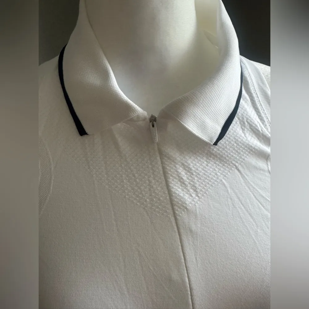 NWT ATHLETA Momentum Polo Tank top 1/4 Zip Neck White size Small - Image 4