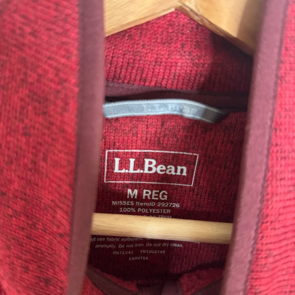 L.L. Bean Sweater Medium red Red Heather Snap - Image 3