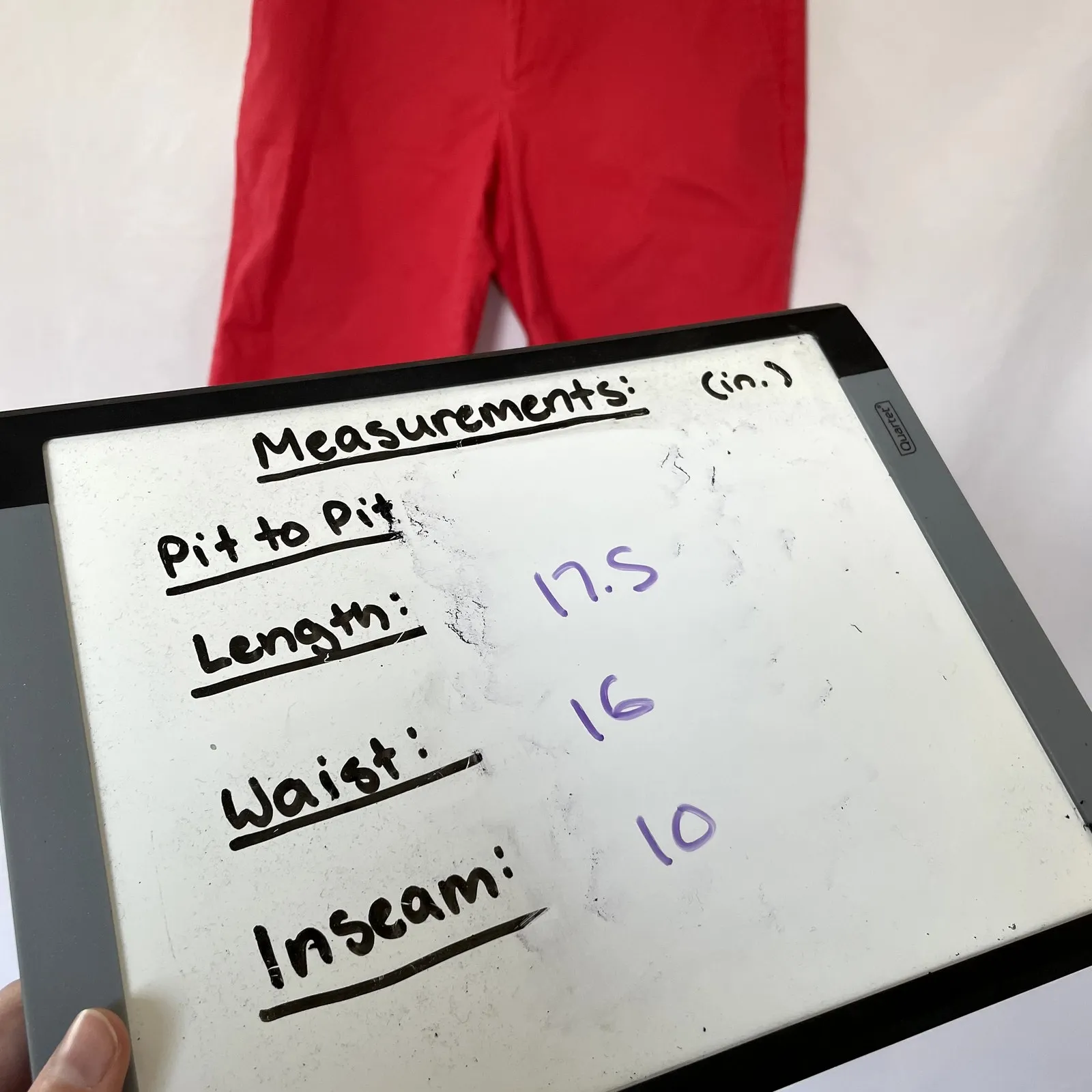 Banana Republic hampton fit women's size 6 bright red 10 inch inseam cotton - Image 3