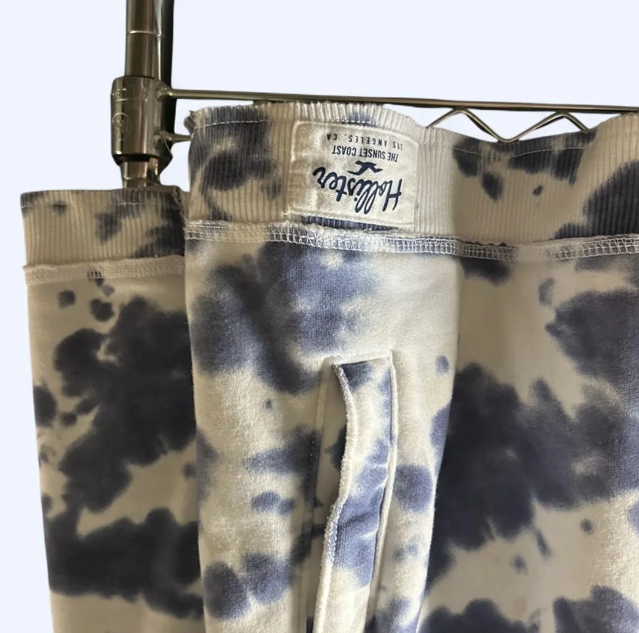 Hollister Crewneck Oversized - Image 3