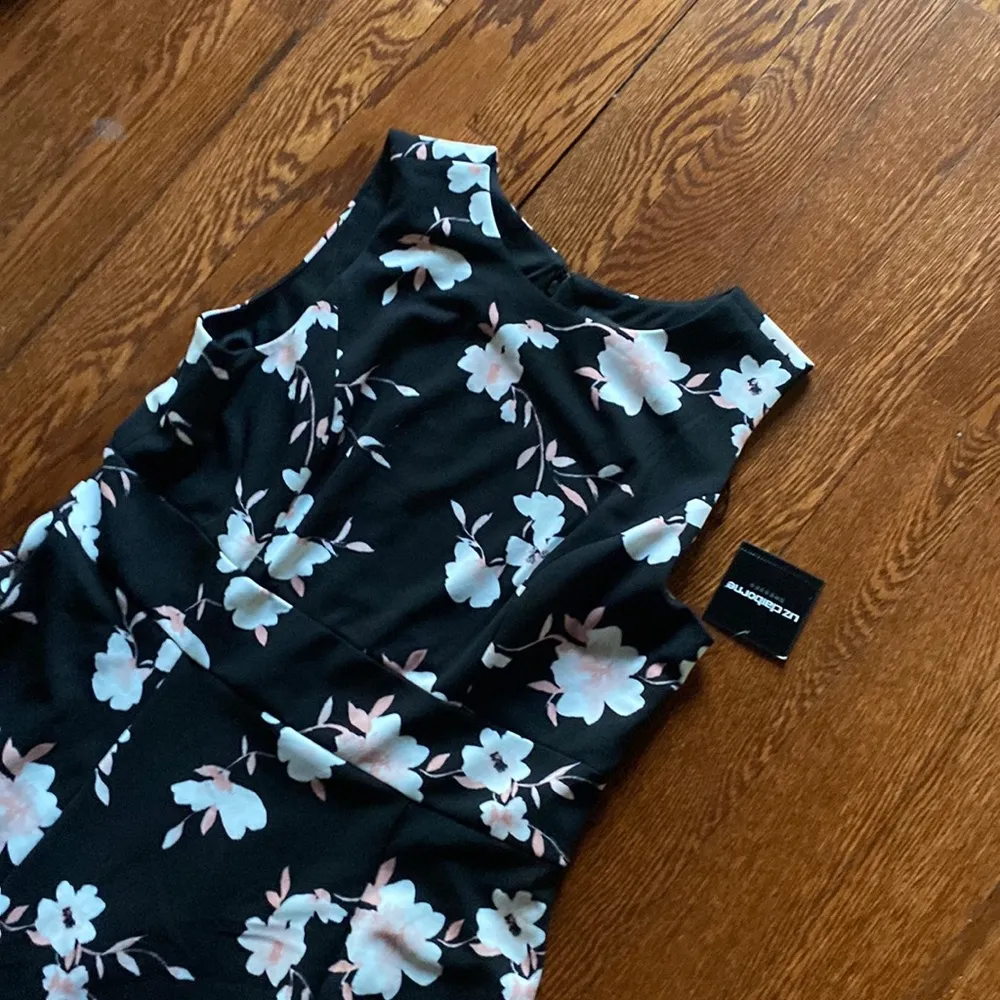 Liz Claiborne Black Floral Fit & Flare Dress SIZE 16 – Sleeveless Spring Summer - Image 2