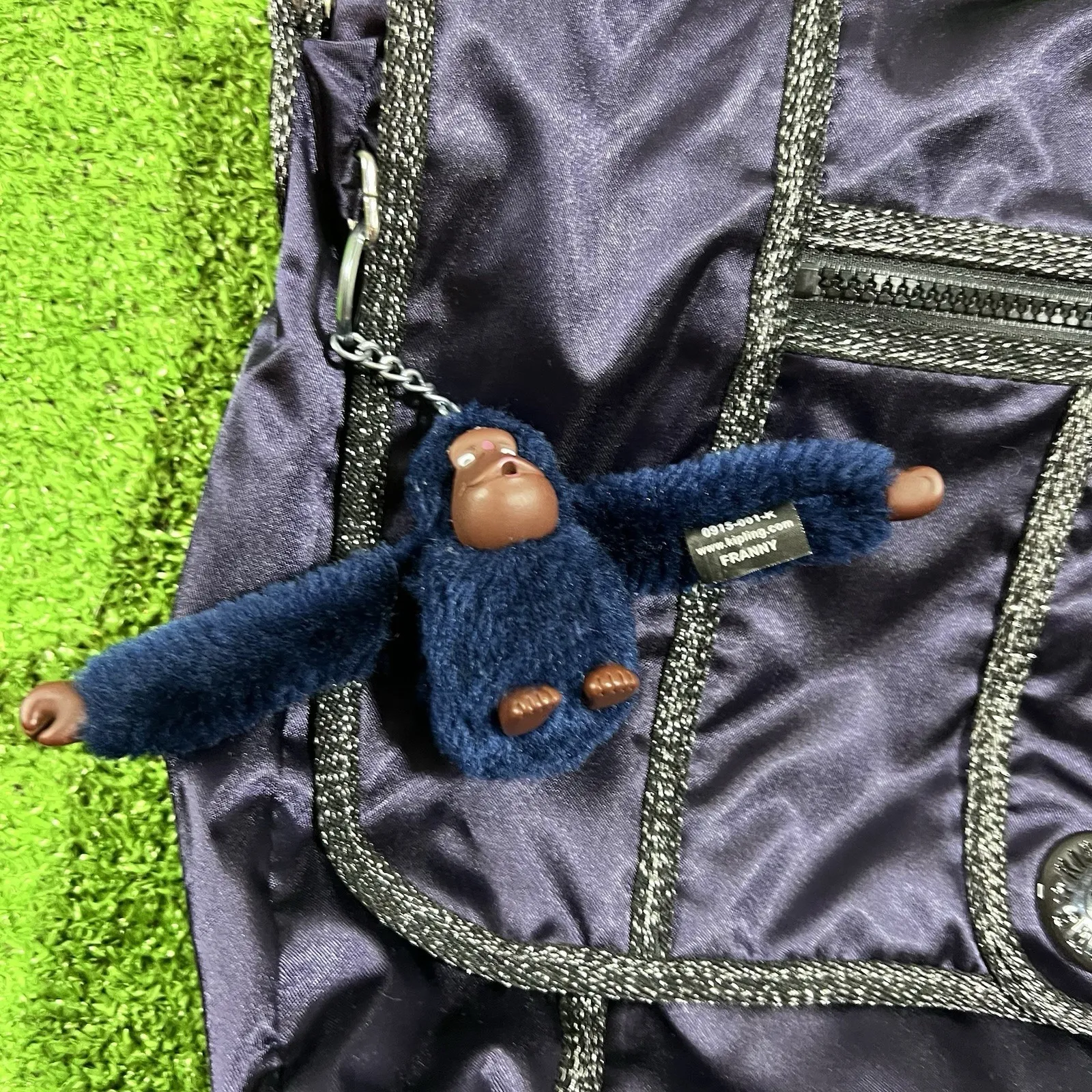 Kipling Messenger Bag Gorilla Girlz Metallic Purple RARE Satin Silver Cross Body - Image 3