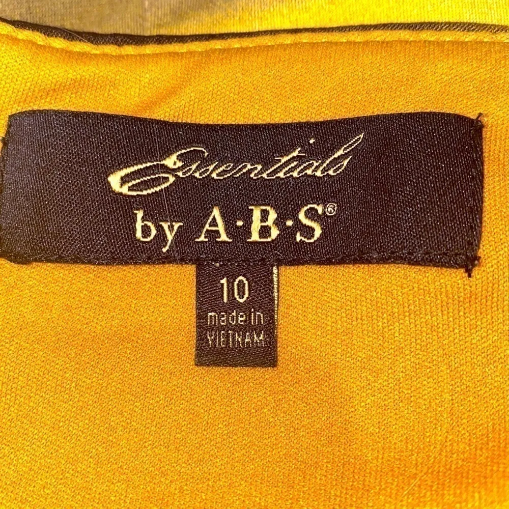 Essentials by ABS poly/ spandex multi colored dress w/spaghetti straps. Size 10 Brown - Image 6