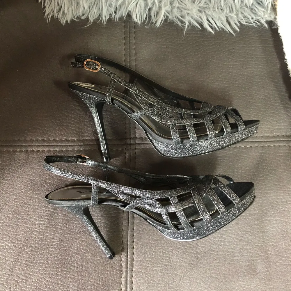 NWOT TOUCH OF NINA Black Silver Glitter Heels S8 - Image 7