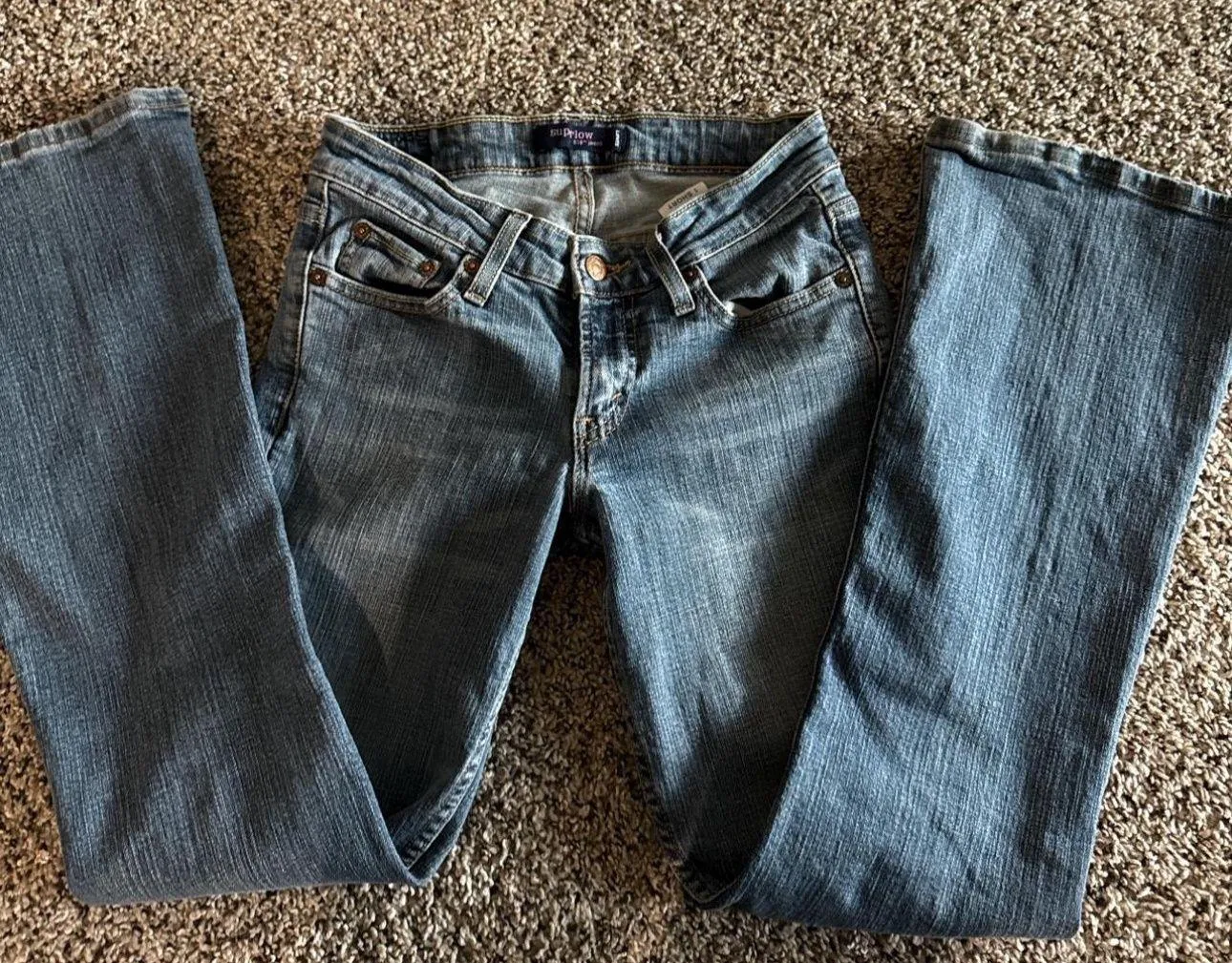 Levi’s Low-Rise Jeans - Image 6