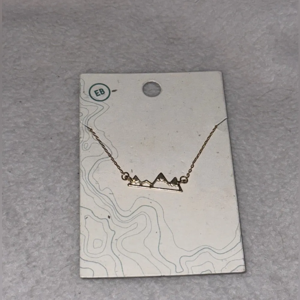 Mountain Necklace NWT Gold - Image 4