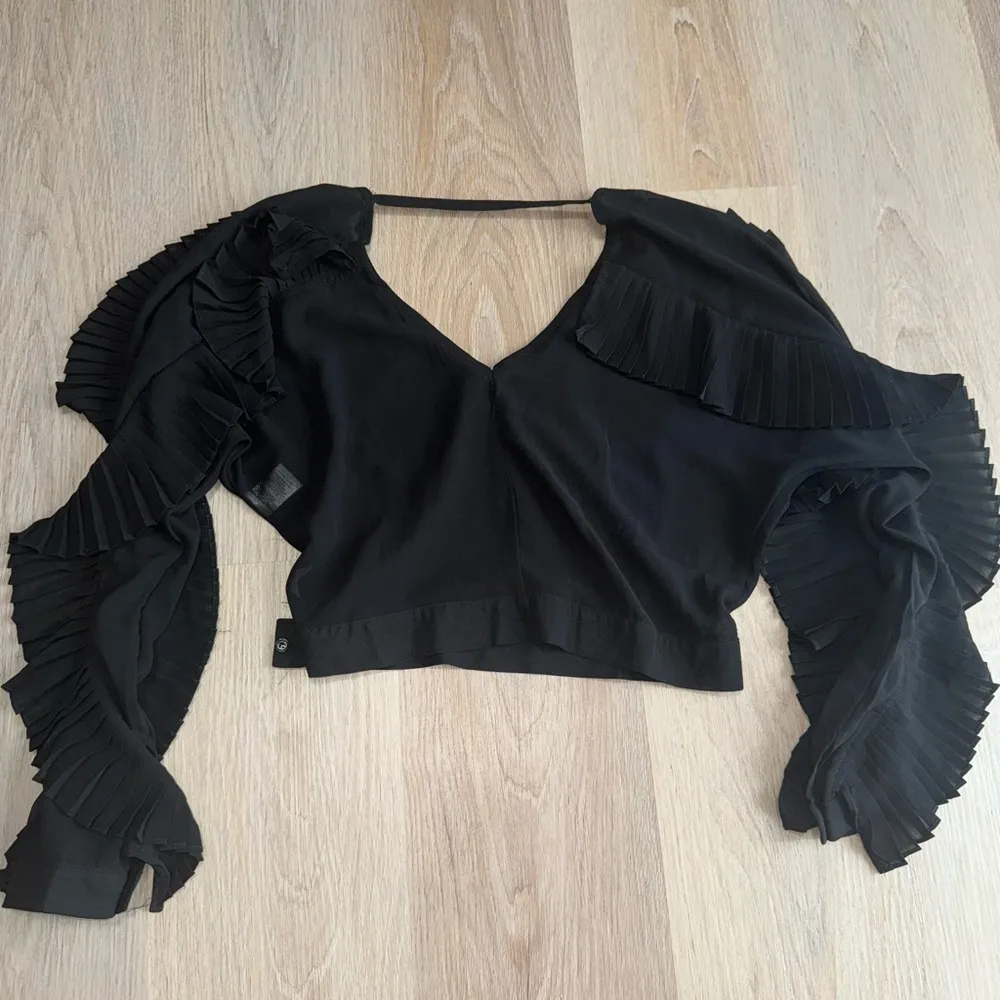 INA Black Long Sleeve Sheer Ruffled Top - Size Medium - Image 4