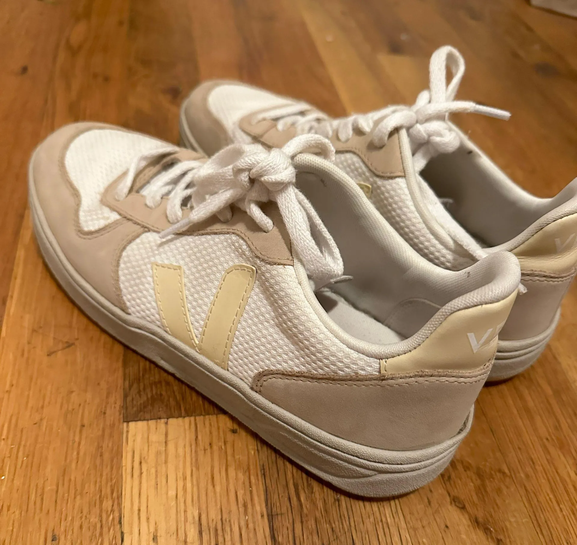 VEJA V-10 sneakers - Image 2